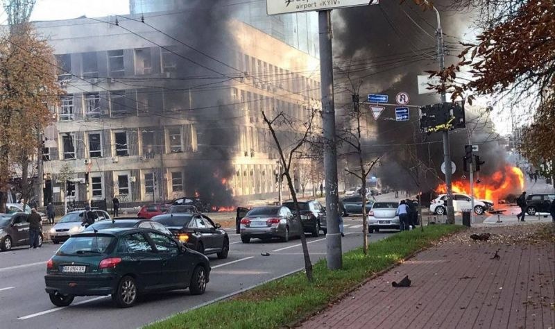 Дронове са атакували Киев тази нощ, взривове и в Харков и Одеса
