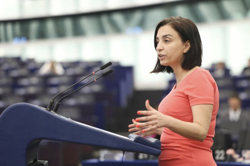 Европейският парламент обсъди директива за справяне с насилието срещу жени и домашното насилие