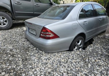 Лек автомобил претърпя инцидент вчера в Пловдив предаде Возилото е