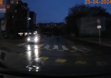 Шофьор със сливенска регистрация изненада водачи на кръстовище в Пловдив