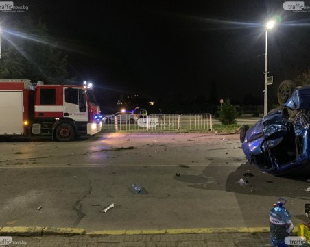 Пиян шофьор предизвика катастрофа в Казанлък, има пострадали