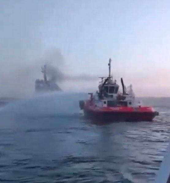 Пожар е избухнал на товарен кораб, плаващ към България