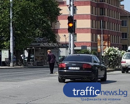Въпреки акцията! Пешеходци непукисти продължават да рискуват своя и живота на останалите в Пловдив
