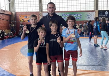 Борците на пловдивския клуб Локомотив спечелиха четири медала на турнира