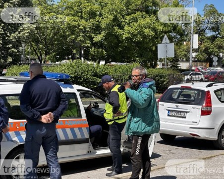 Глобиха агресивния шофьор, изхвърлил контрольор от автобус в Пловдив, за да не го провери