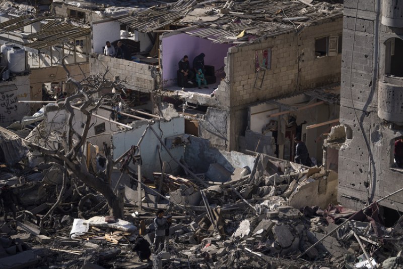 Най-малко 22-ма души са били убити при израелски удари срещу Рафах, съобщиха здравните власти