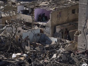 Най-малко 22-ма души са били убити при израелски удари срещу Рафах, съобщиха здравните власти