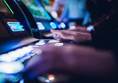 Бюджетната комисия прие забраната на реклама на хазарт в медиите