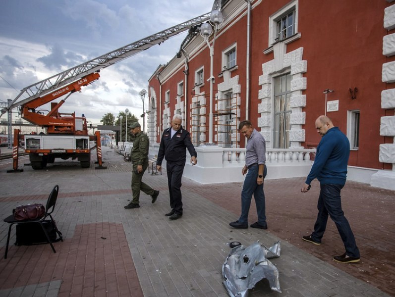 Една жена е убита при украински обстрел в руската Курска област, съобщиха местните власти