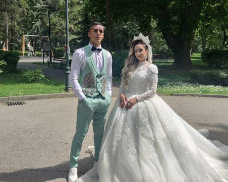 В Деня на труда: Пълни кафенета и паркове, Юлиян и Зайке стягат сватба