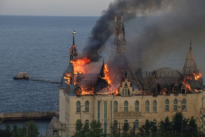 Среднощна атака в Одеса, трима души са загинали