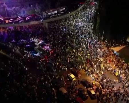 Хиляди демонстранти блокираха ключово кръстовище в грузинската столица