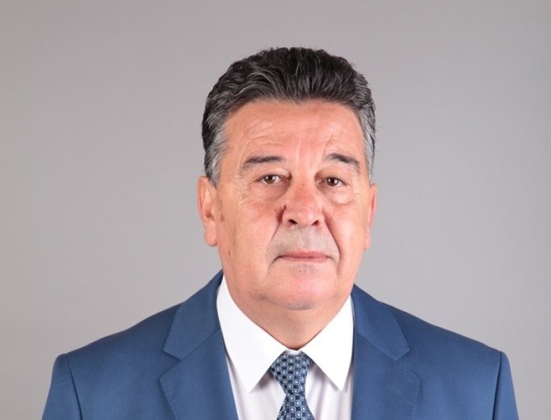 Председателят на Общински съвет-Пловдив Атанас Узунов поздрави пловдивчани по случай