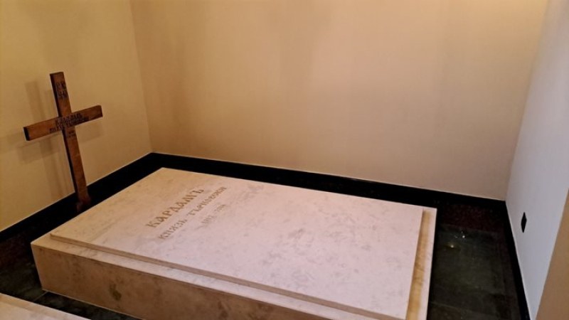 Положиха на останките на княз Кардам в царската крипта на Велика събота