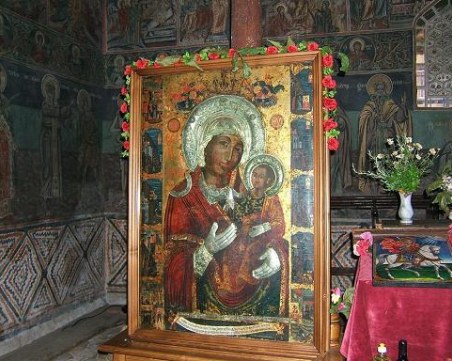 От Бачковския манастир тръгва шествие с иконата на Богородица