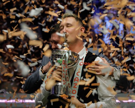 Кайрън Уилсън е новият световен шампион по снукър