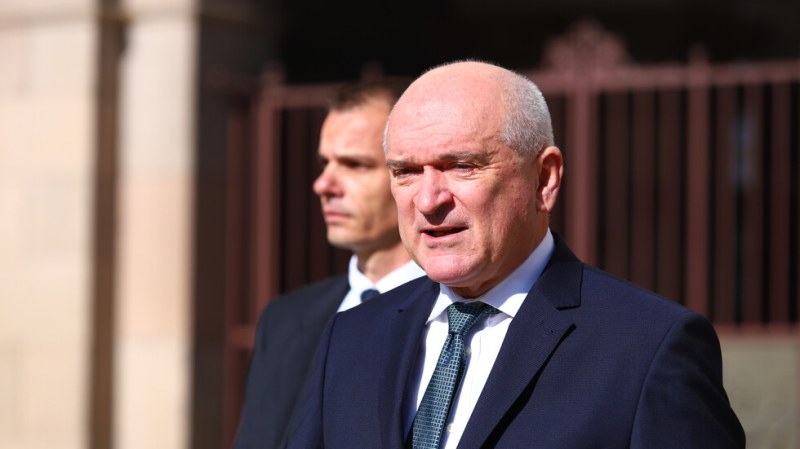 Служебният премиер Димитър Главчев ще инициира среща с министъра на