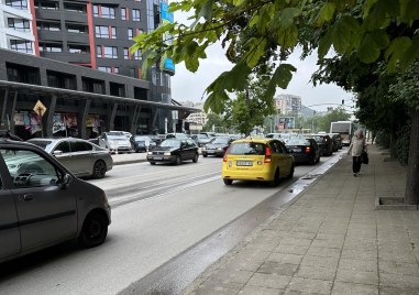 Адски тапи от коли блокират целия квартал Христо Смирненски предаде
