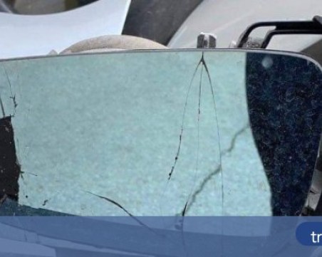Мъж от Карлово счупи стъкло на кола, причината - спор за паркомясто