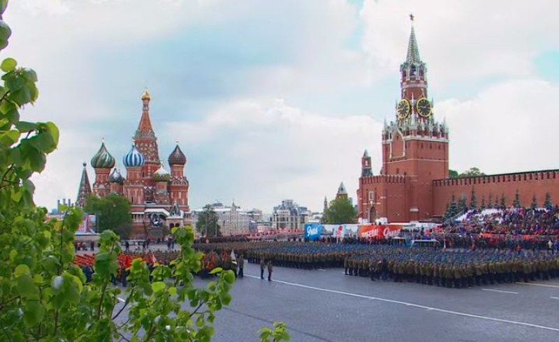 Путин по време на парада: Няма да допуснем глобален сблъсък