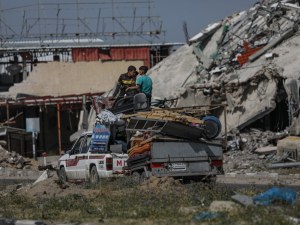 Израел продължава обстрела на Рафах в южната част на Ивицата Газа