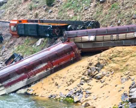 30 души са ранени при влакова катастрофа в Аржентина