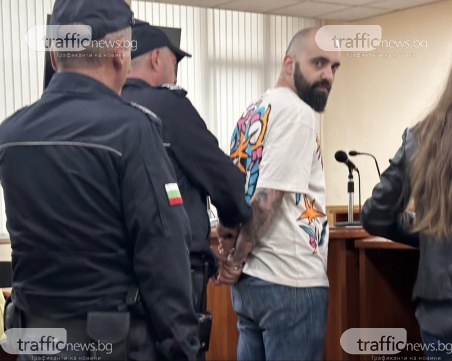 Автоджамбазът, откраднал няколко коли в Пловдив, дойде с белезници в съда, не призна вина