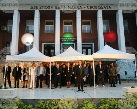 Областният управител на Пловдив участва в отбелязването на 148-та годишнина от Априлската епопея в Перущица