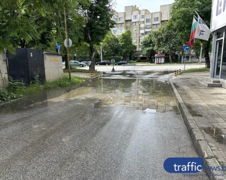 Повече от седмица без вода на улица в Пловдив, на сухо и в Кючука