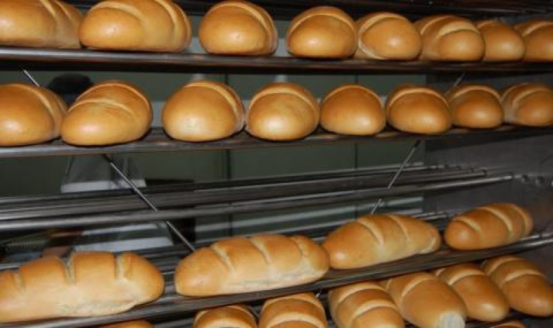 Таванът на надценката на хляба: Търговци и производители поискаха вето от президента