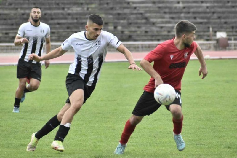Дубълът на Локомотив загуби с 0:1 гостуването си на Димитровград