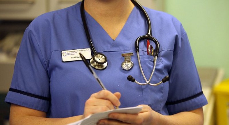 Държавата да определи минимален брой медицински сестри във всяка лечебна