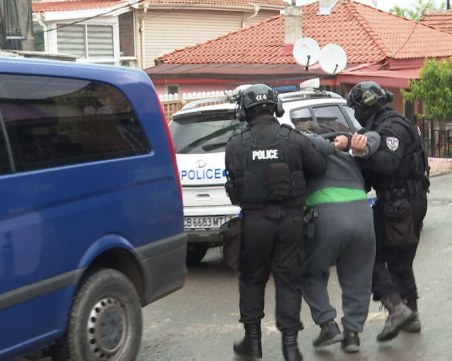 Акция срещу купения вот в Бургас, петима са арестувани