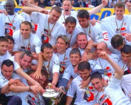 Локо отбелязва 20-годишнината от титлата на мача с Левски