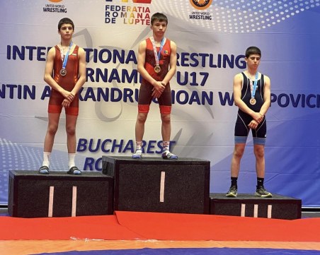 Пловдивски борец със сребърен медал от международен турнир в Румъния