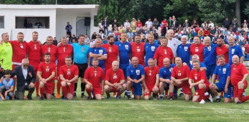 Крушарски и Златински гости на шоу-мач в Румъния