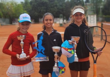 Млада пловдивска тенисистка Никол Бюлбюлева спечели титлата на турнира от