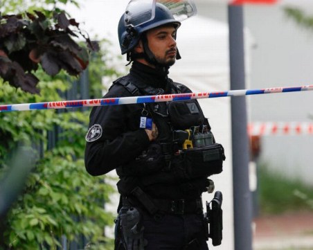 Нападение срещу затворнически микробус във Франция: Двама надзиратели са убити, а трима - ранени