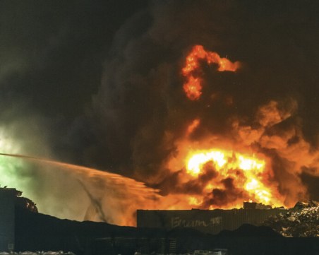 Голям пожар на хърватско пристанище, 15 яхти са изгорели