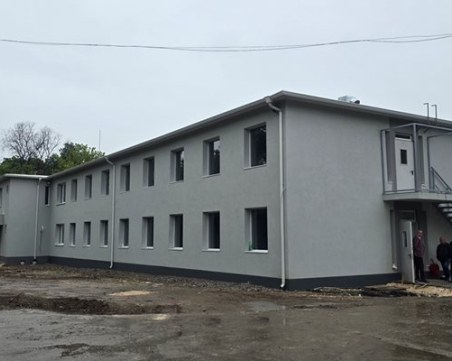 Министърът на правосъдието инспектира ремонта по новото затворническо общежитие в Пловдив
