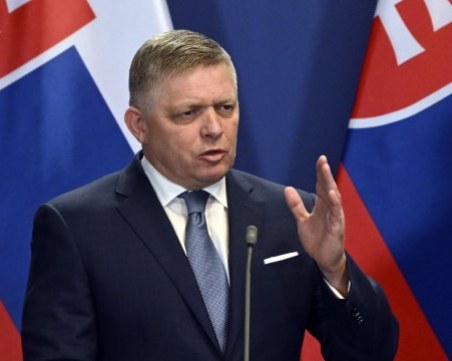 Словашкият премиер Роберт Фицо е с опасност за живота, транспортират го с хеликоптер