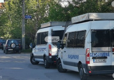 Полицаи са блокирали всички улици около къщата на Венцислав Караджов