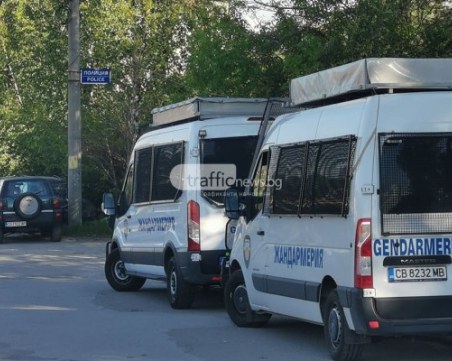 Полицаи обсадиха къщата на Караджов в Пловдив, казал на адвоката си, че няма какво да губи