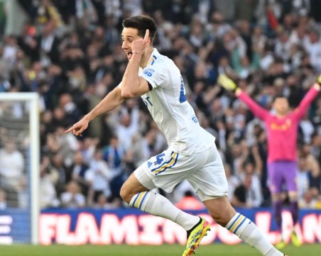 Илия Груев изстреля Лийдс към финалния плейоф за Висшата лига