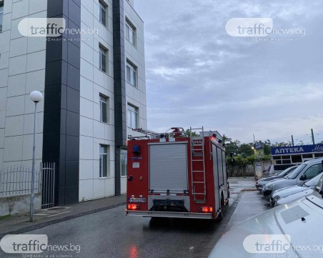 След среднощната барикада: Бившият полицай Караджов се предаде