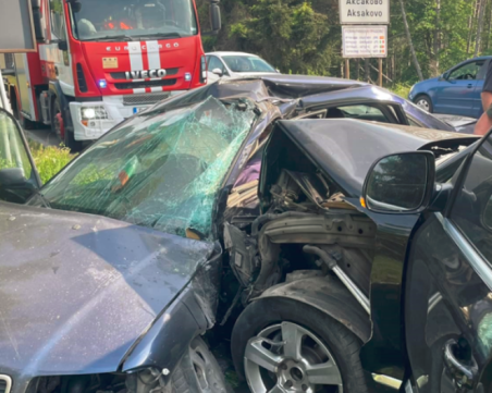 Загиналият мъж при катастрофата с кола на НСО е бил професионален шофьор
