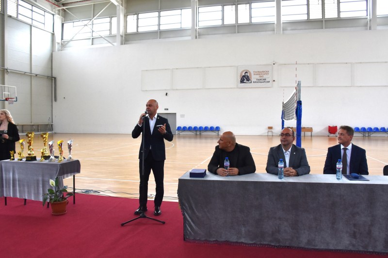 Кметът на Пловдив Костадин Димитров и заместник-кметът по спорт и