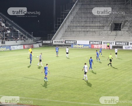 Локо падна от Левски у дома след обрат, преди мача отбелязаха 20-годишнината от титлата