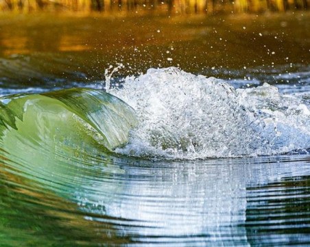 Двама души загинаха, а петима са в неизвестност след удар между лодка и кораб по Дунав