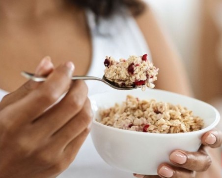 Какво не трябва да ядете за закуска: Три популярни храни, от които се напълнява
